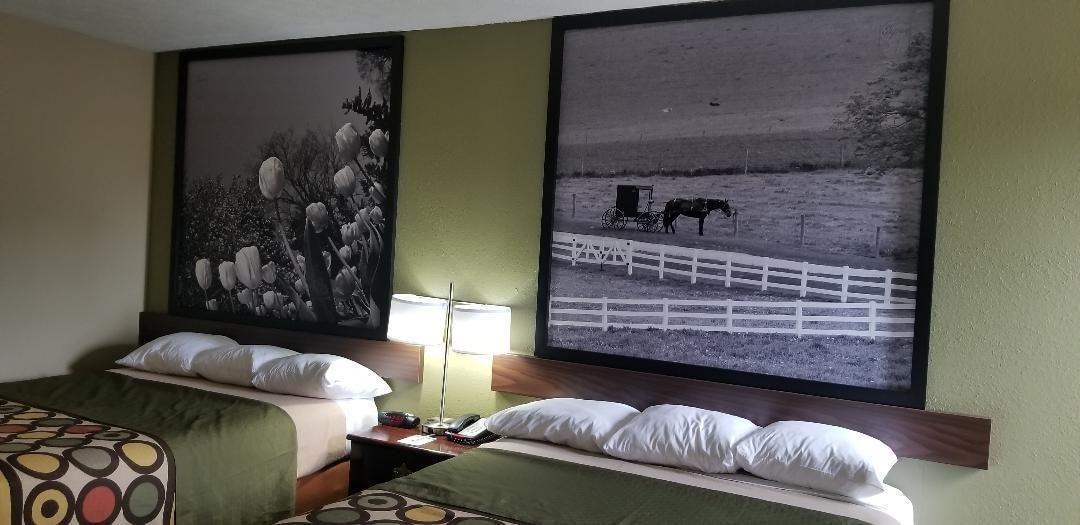 Super 8 By Wyndham Bellefontaine Hotel Buitenkant foto