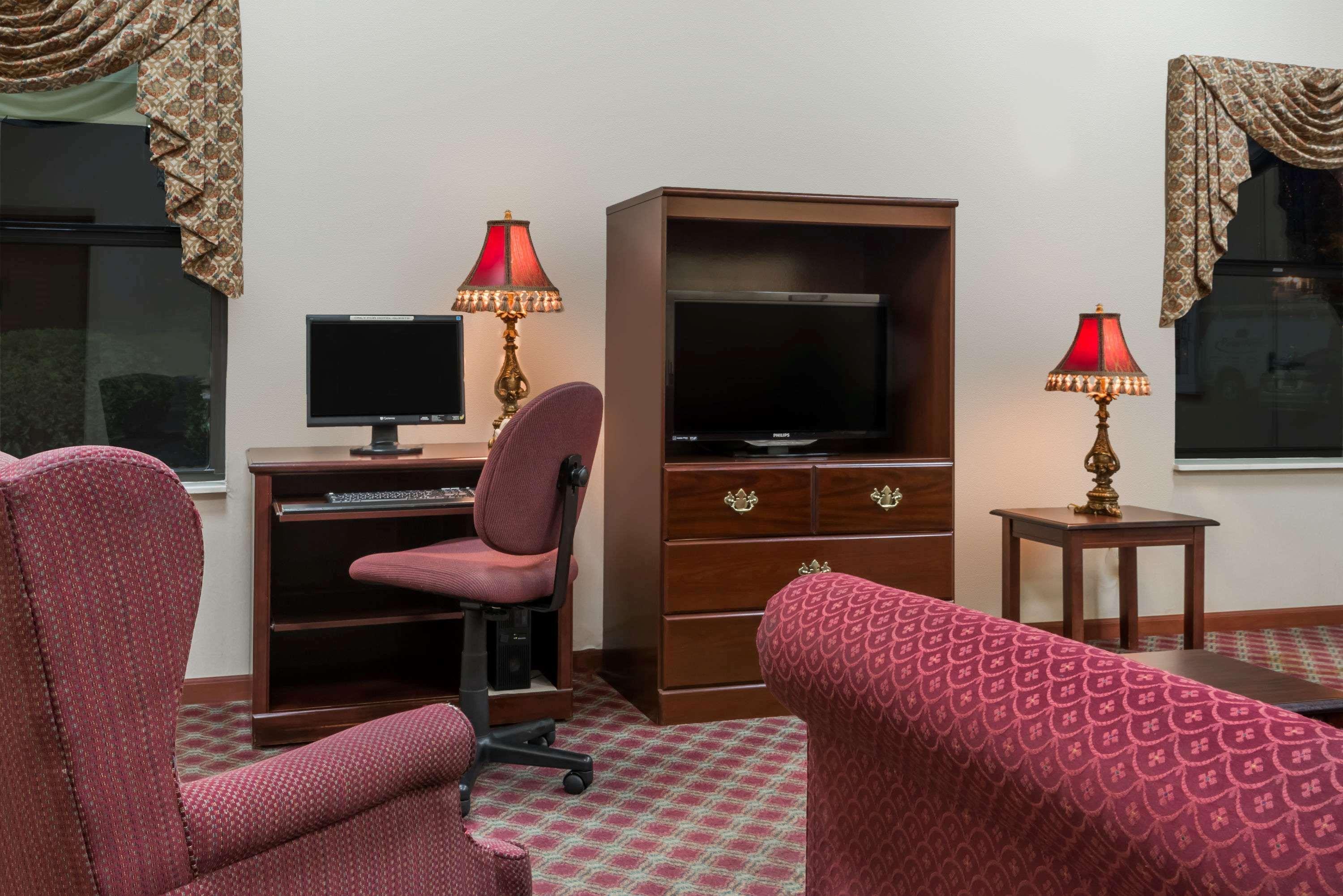Super 8 By Wyndham Bellefontaine Hotel Buitenkant foto