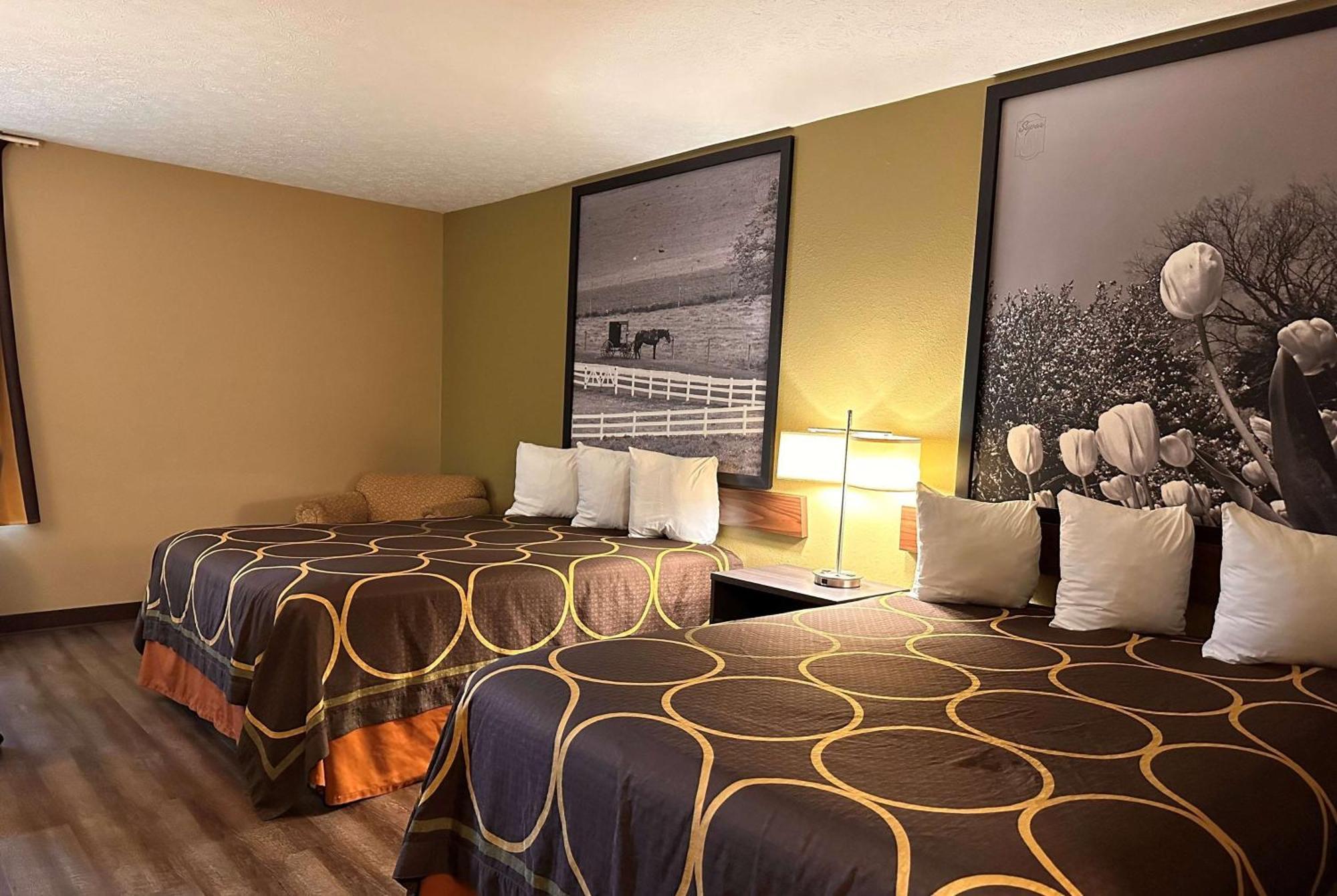 Super 8 By Wyndham Bellefontaine Hotel Buitenkant foto