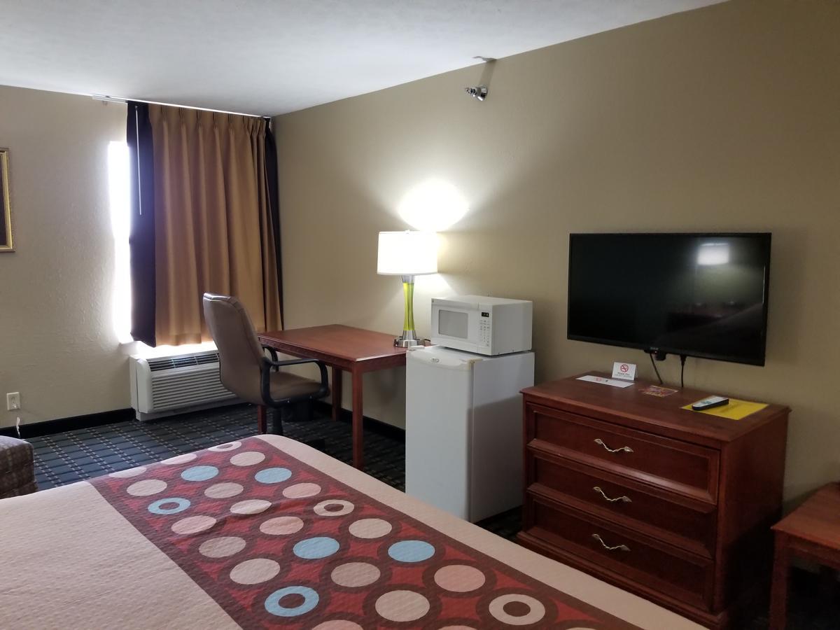 Super 8 By Wyndham Bellefontaine Hotel Kamer foto
