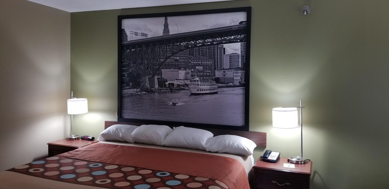 Super 8 By Wyndham Bellefontaine Hotel Buitenkant foto