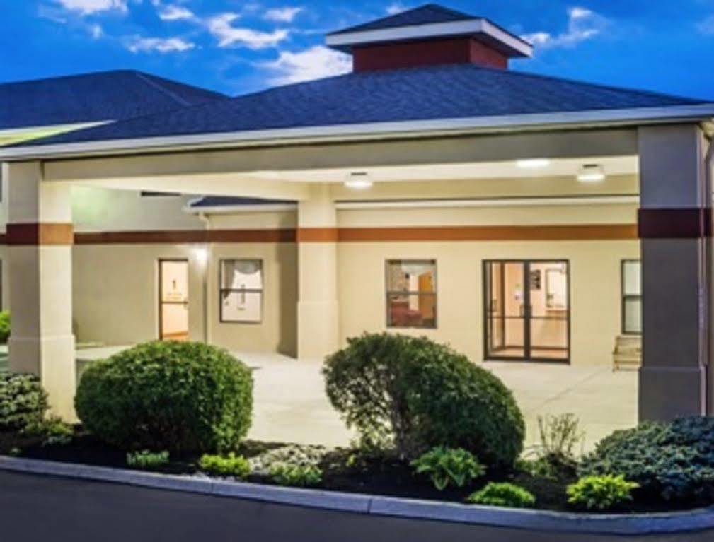 Super 8 By Wyndham Bellefontaine Hotel Buitenkant foto
