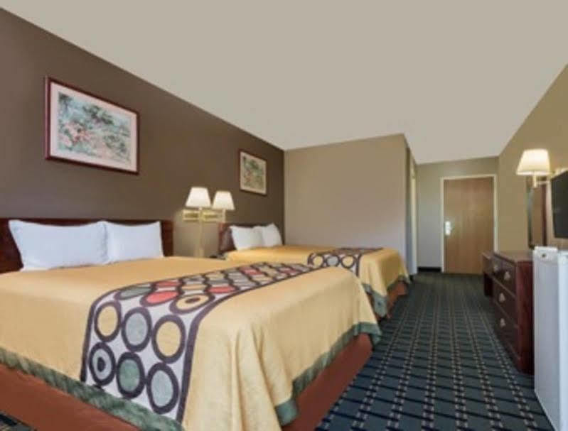 Super 8 By Wyndham Bellefontaine Hotel Buitenkant foto