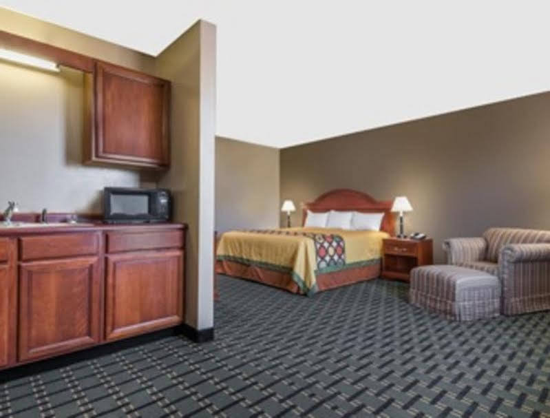 Super 8 By Wyndham Bellefontaine Hotel Buitenkant foto